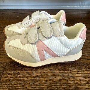 Toddler size 6 sneakers